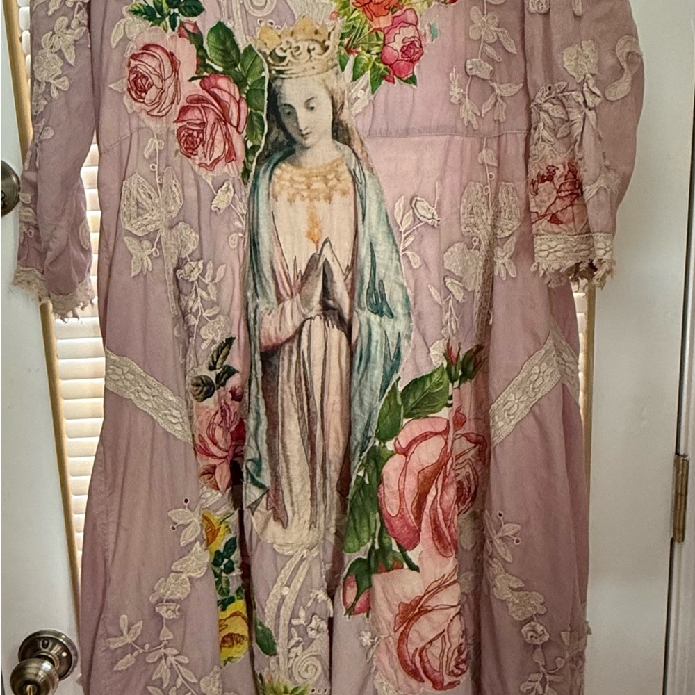 Magnolia Pearl Roan Irish Lilac Floral Embroidered Dress